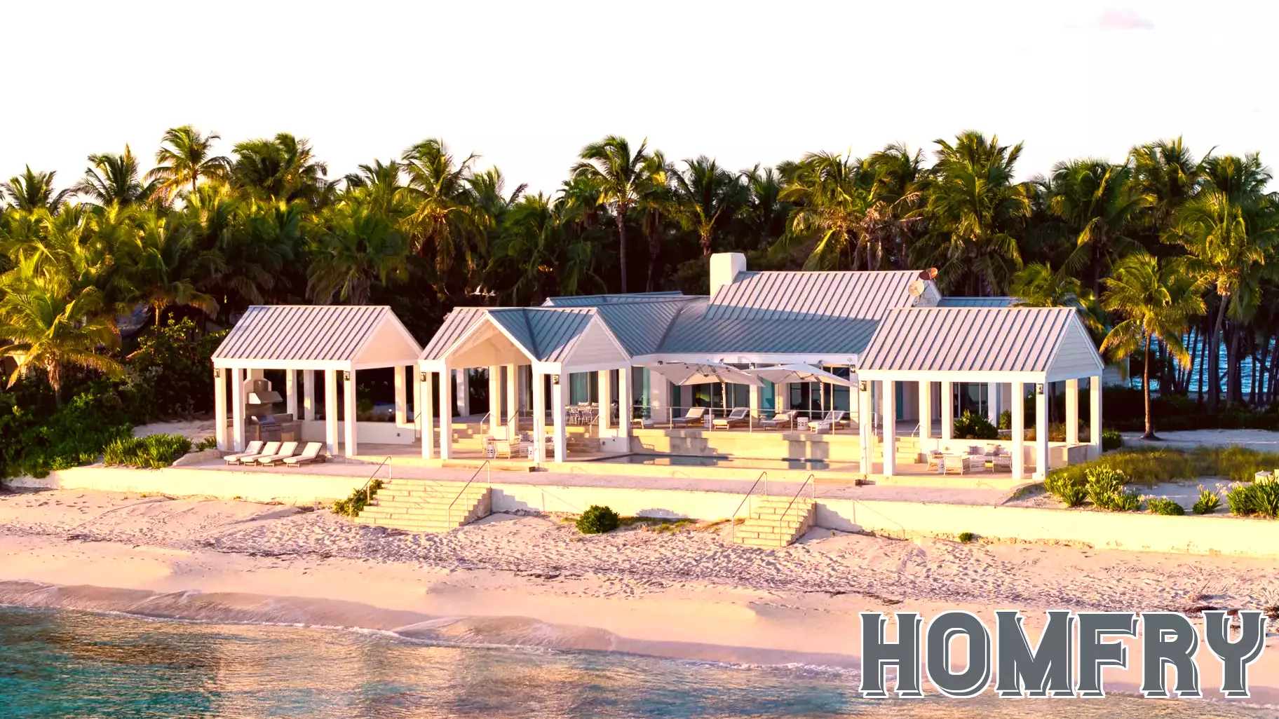 Luxurious Oceanfront Estate 