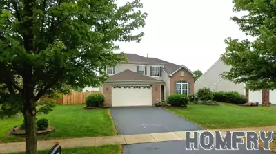 Single-family home sells in Bolingbrook for $515,000