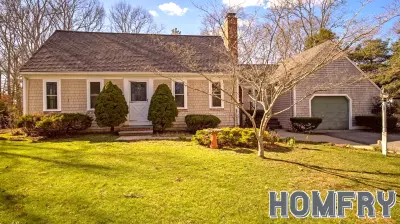 Step Inside 4 Inkberry Circle with Our House Hunt Photos